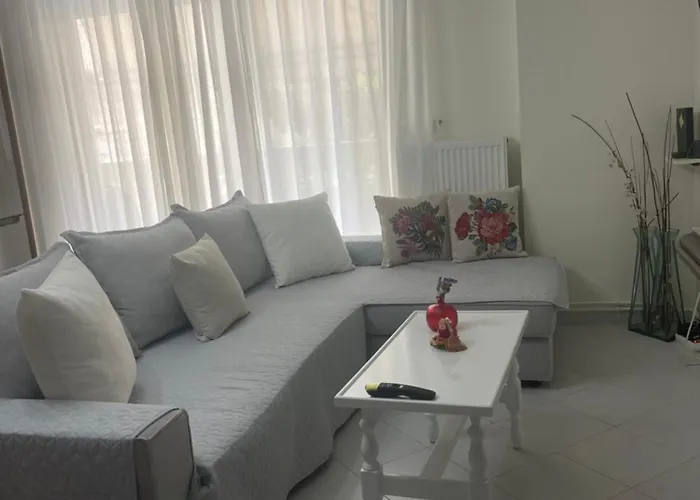 Georgia Centre Flat - 10 Min From The Beach