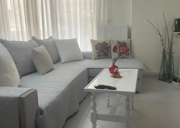 Georgia Centre Flat - 10 Min From The Beach